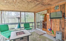 Maggie Valley Retreat With Hot Tub And Fire Pit!